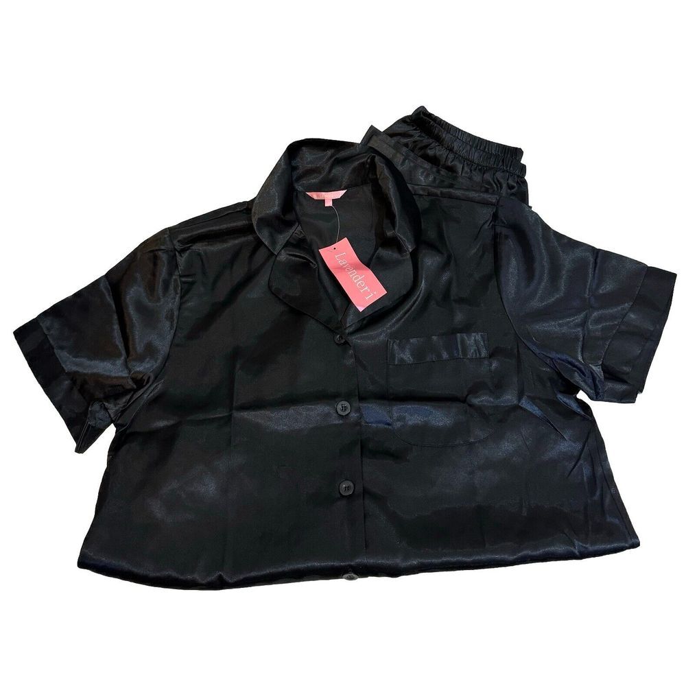 NWT Lavenderi Women Pajamas M Polyester Black Satin Short Sleeve Button Up